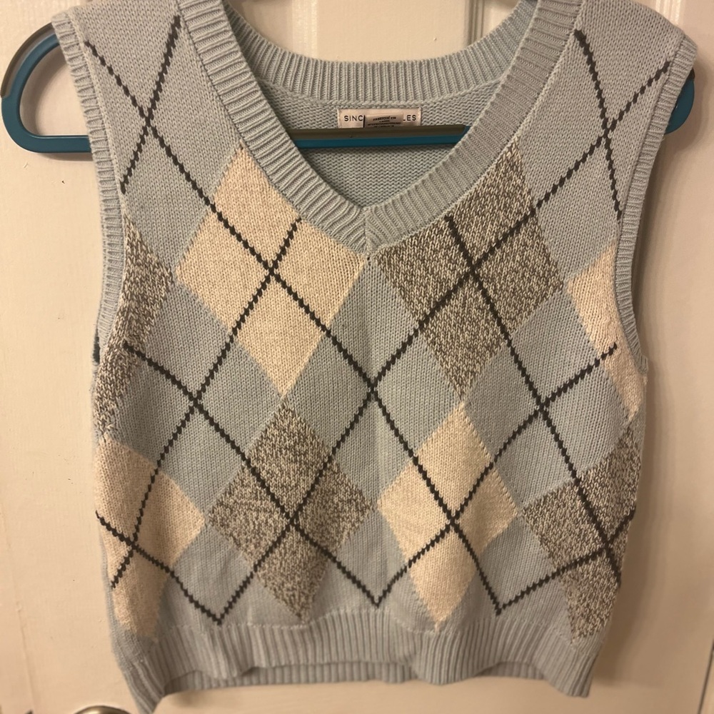 Eng Signature Blue Argyle V-Neck Sweater Vest